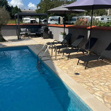 Hébergement de vacances Lara 2