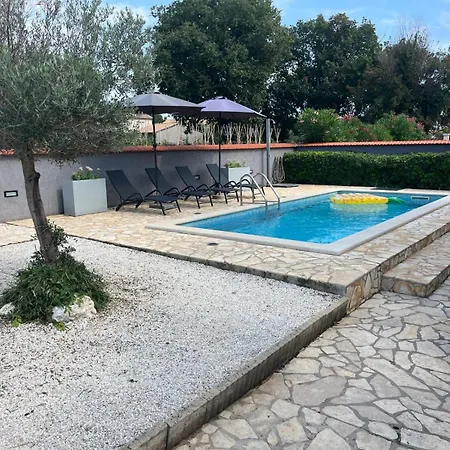 Lara 2 Prázdninový dům